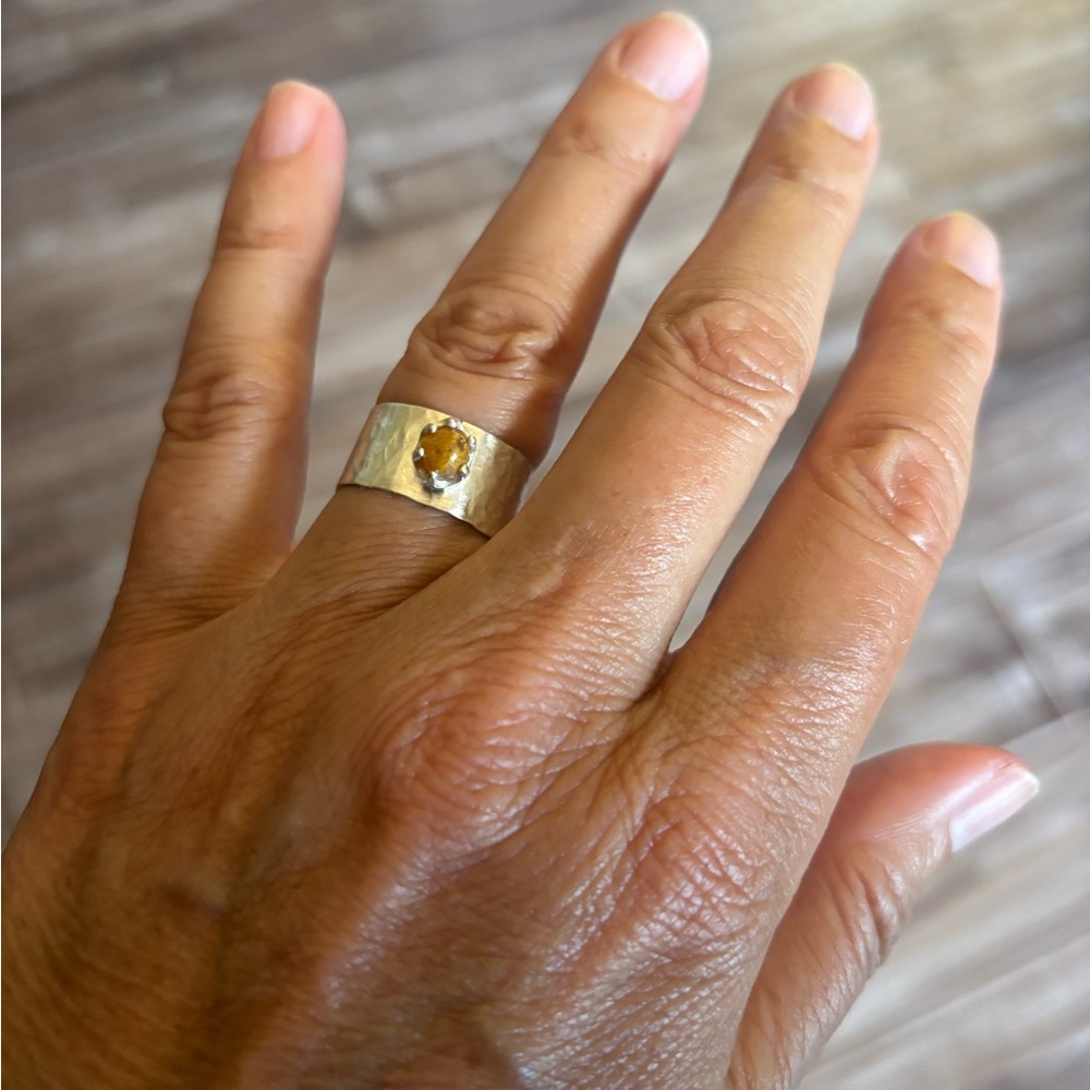 Silver Hammered Ring with Yellow Gemstone